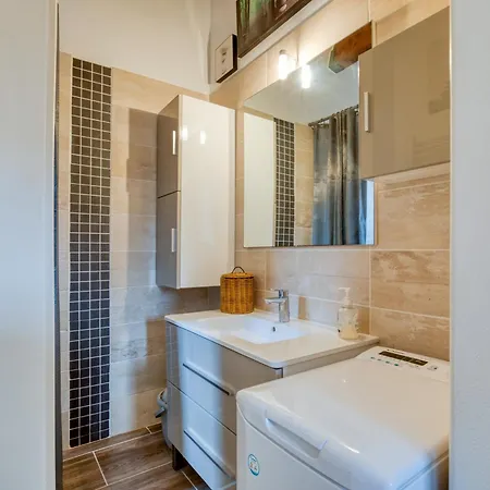 Cap D'agde, Beau T2, Parking Appartement